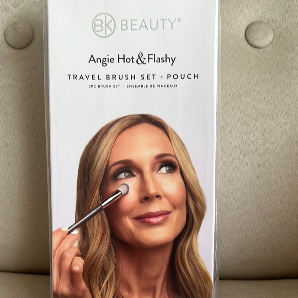 NEW BK Beauty Angie Hot & Flashy Travel Brush Set & Pouch